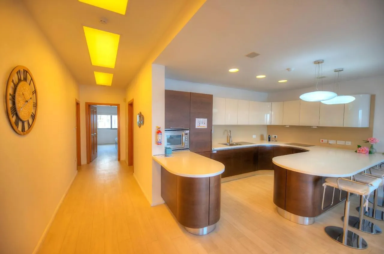 Bright And Spacious 3 Bedroom Apartment With Breathtaking Views - Goslm-5 Sliema