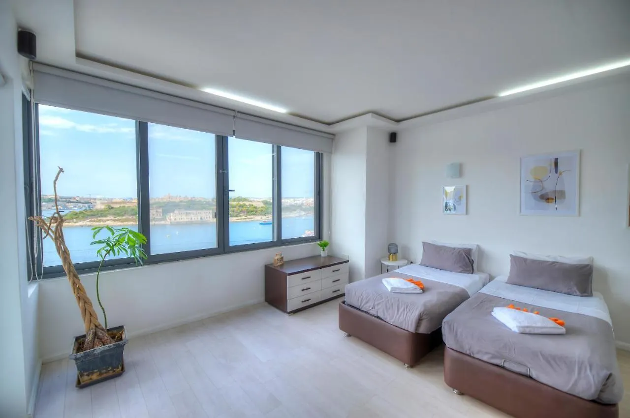 Bright And Spacious 3 Bedroom Apartment With Breathtaking Views - Goslm-5 Sliema Malta
