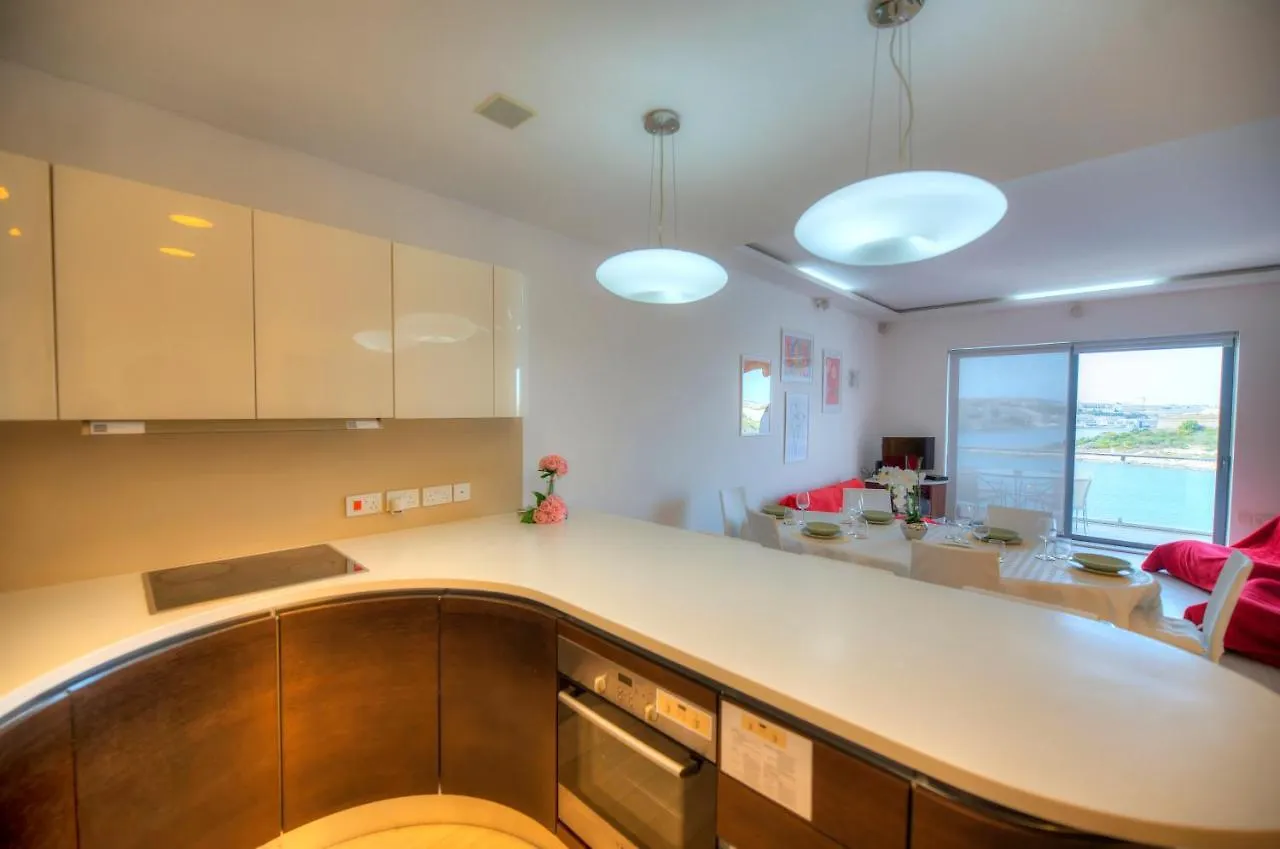 Bright And Spacious 3 Bedroom Apartment With Breathtaking Views - Goslm-5 Sliema