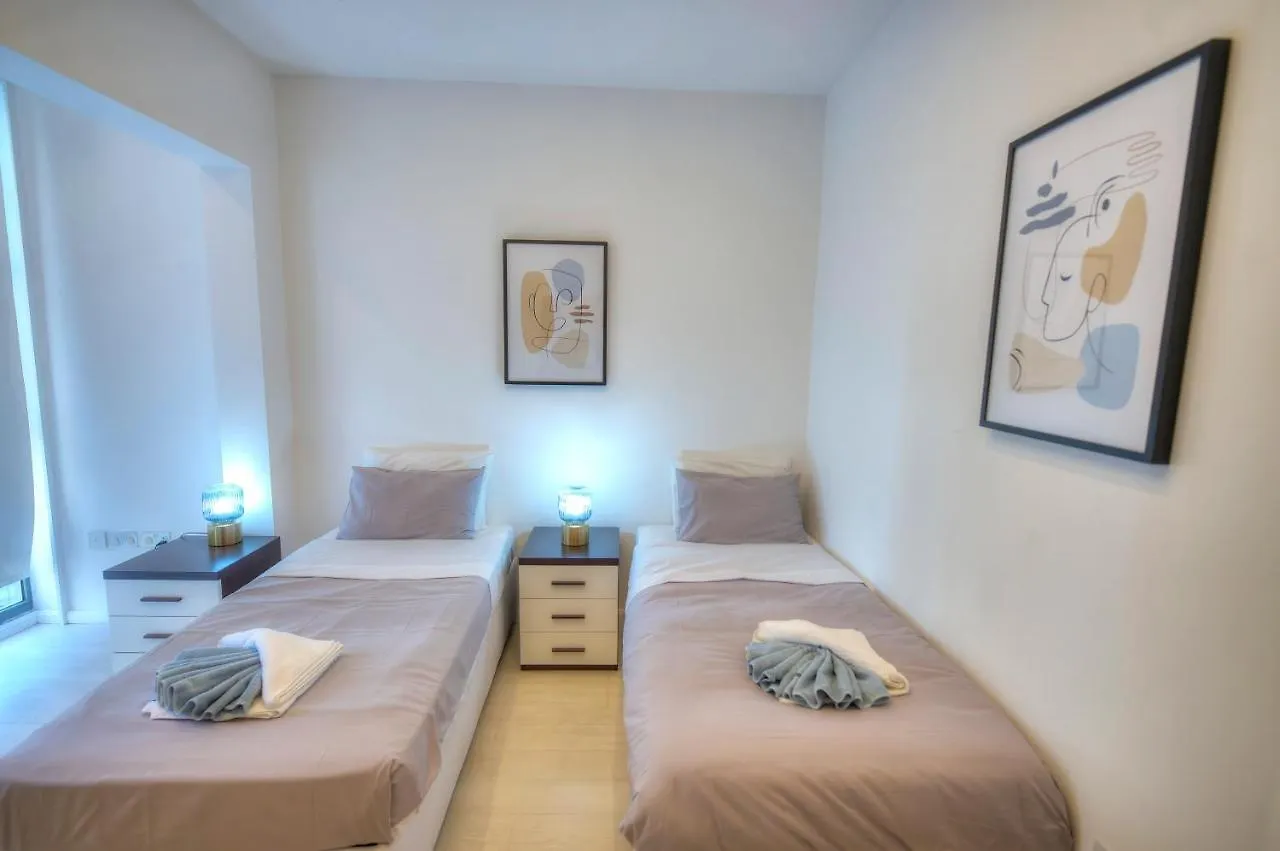 Bright And Spacious 3 Bedroom Apartment With Breathtaking Views - Goslm-5 Sliema