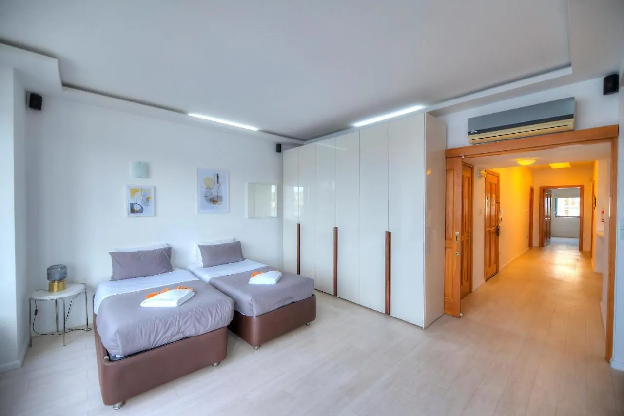 Bright And Spacious 3 Bedroom Apartment With Breathtaking Views - Goslm-5 Sliema Malta