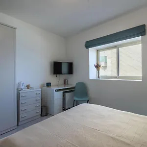 Alloggio in famiglia Bedrooms With Ensuite Bathrooms, Sliema