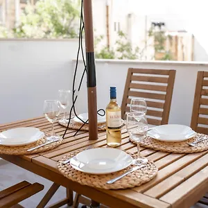  Apartament Brand New 2 Bed 2 Bath In By The Sea