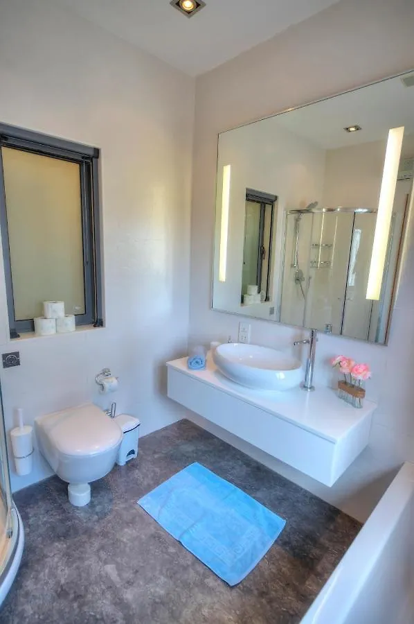 Bright And Spacious 3 Bedroom Apartment With Breathtaking Views - Goslm-5 Sliema
