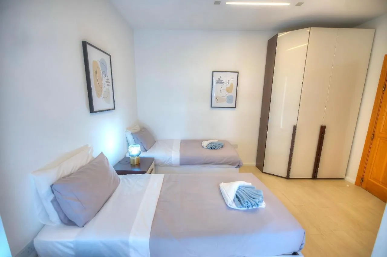 Bright And Spacious 3 Bedroom Apartment With Breathtaking Views - Goslm-5 斯利马
