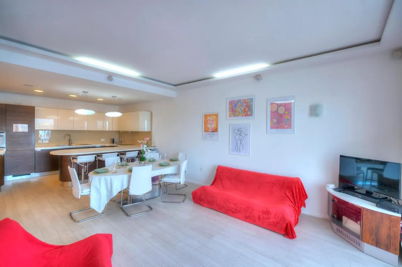 Bright And Spacious 3 Bedroom Apartment With Breathtaking Views - Goslm-5 Sliema